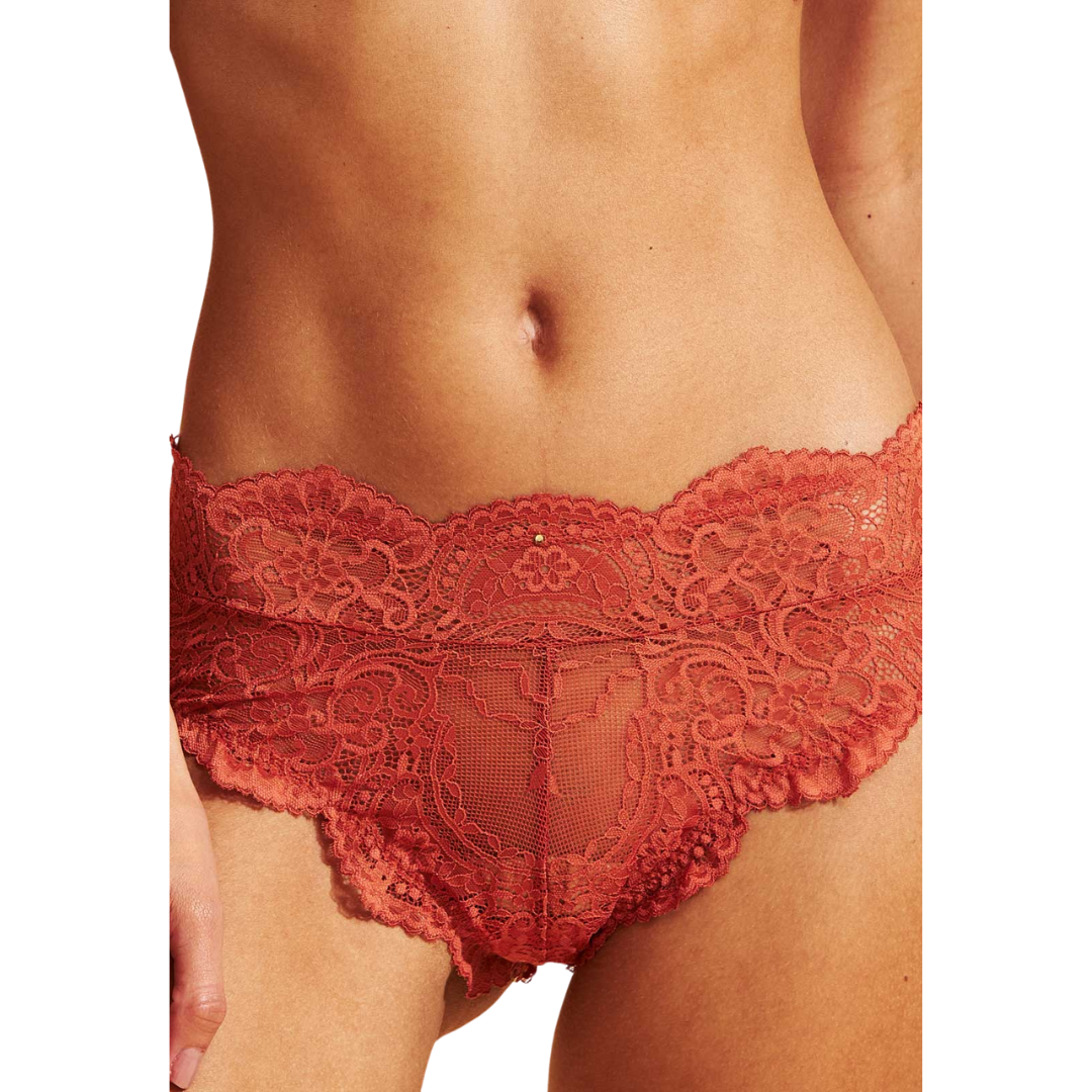 Calcinha Fio de Renda com Laterais Largas